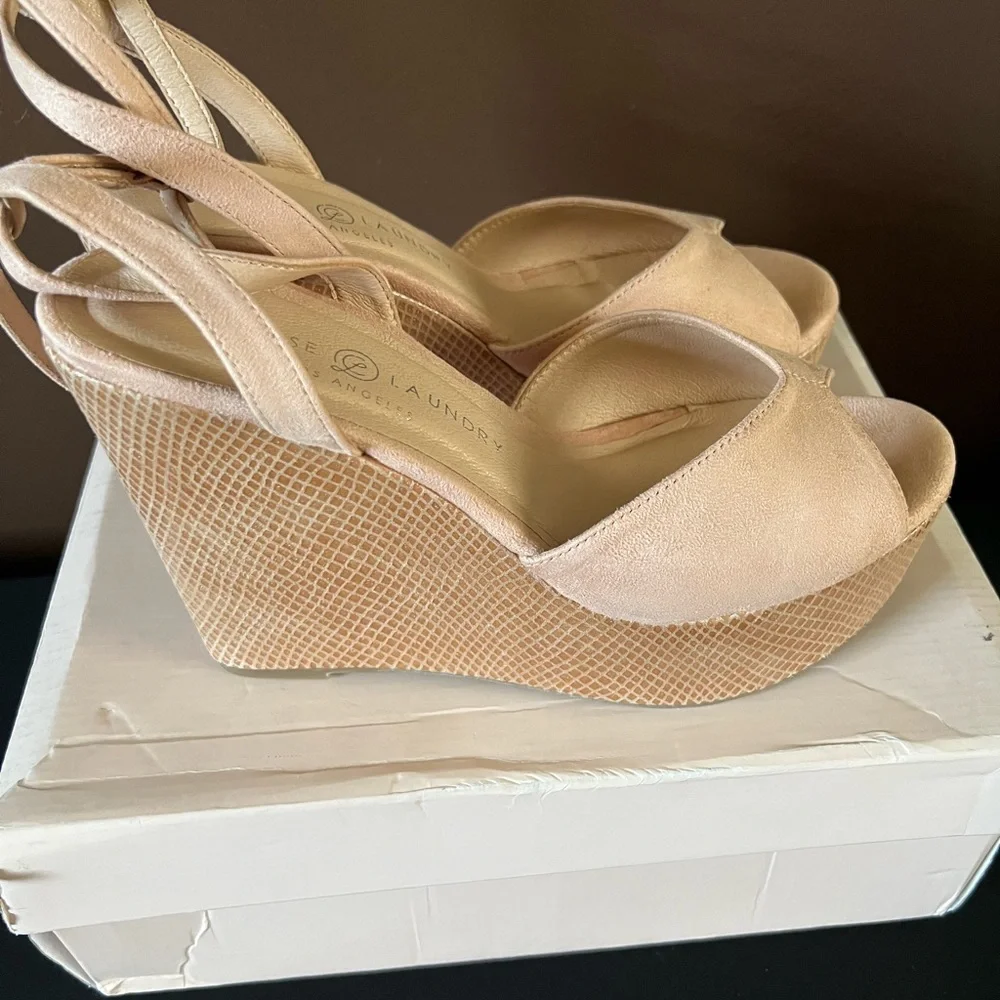 Chinese Laundry Women's Ankle Strap, Platform Wedge Sandal Sz 10M